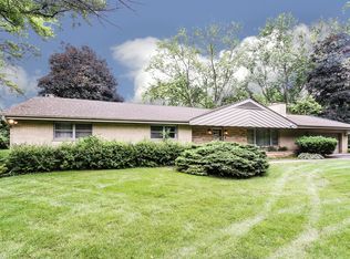 123 Vance Ct, Lake Barrington, IL 60010
