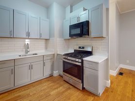 8 Wardman Rd, Roxbury, MA