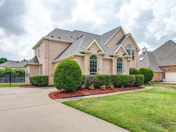 2nd image of 6609 Carriage Dr