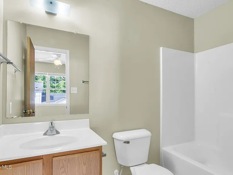 2033 Brandymill Ln — Photo 12