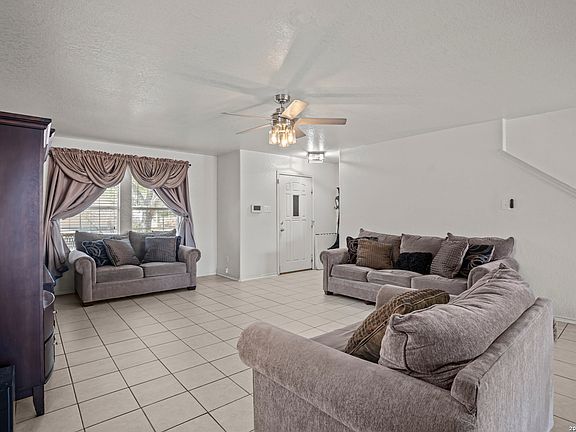 5th image of 234 Spruce Breeze