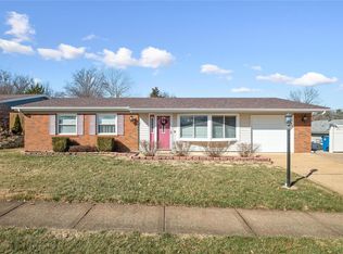 5005 Fernhill Dr, Saint Louis, MO 63128