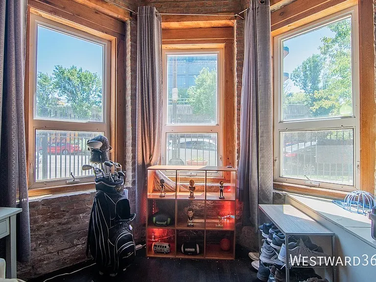 1114 W Hubbard St #1 — Photo 3