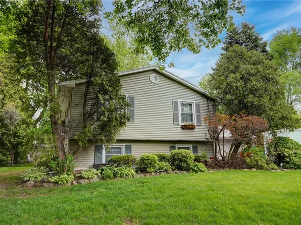 50 Densmore Rd, Rochester, NY 14609
