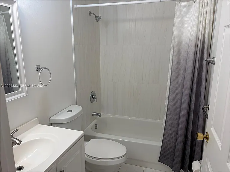 9020 Lake Park Cir N — Photo 23