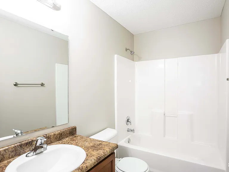 5051 Greenside Dr — Photo 9