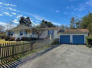 1133 Wards Rd, Hurt, VA 24563