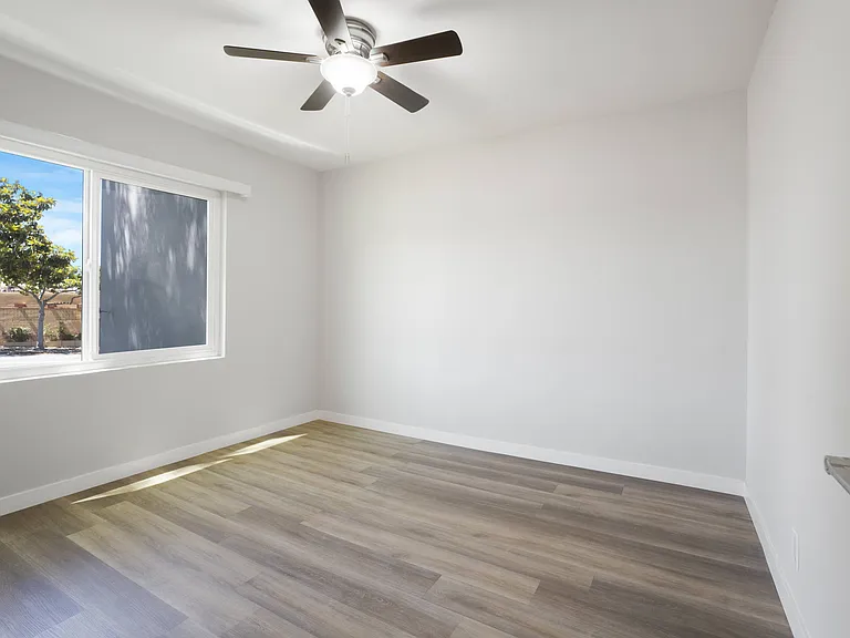 Ladera Townhouse — Photo 35