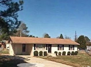 450 Lees Country Club Rd, Mount Olive, NC 28365