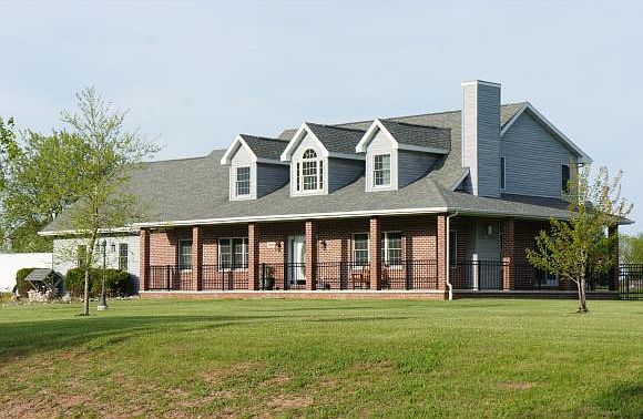 2nd image of 7500 Sunburst Ln