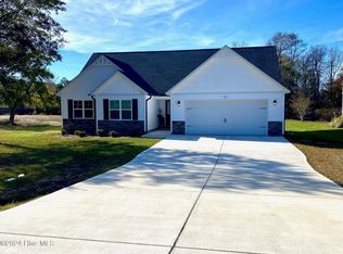 352 Chadwick Acres Rd, Sneads Ferry, NC 28460