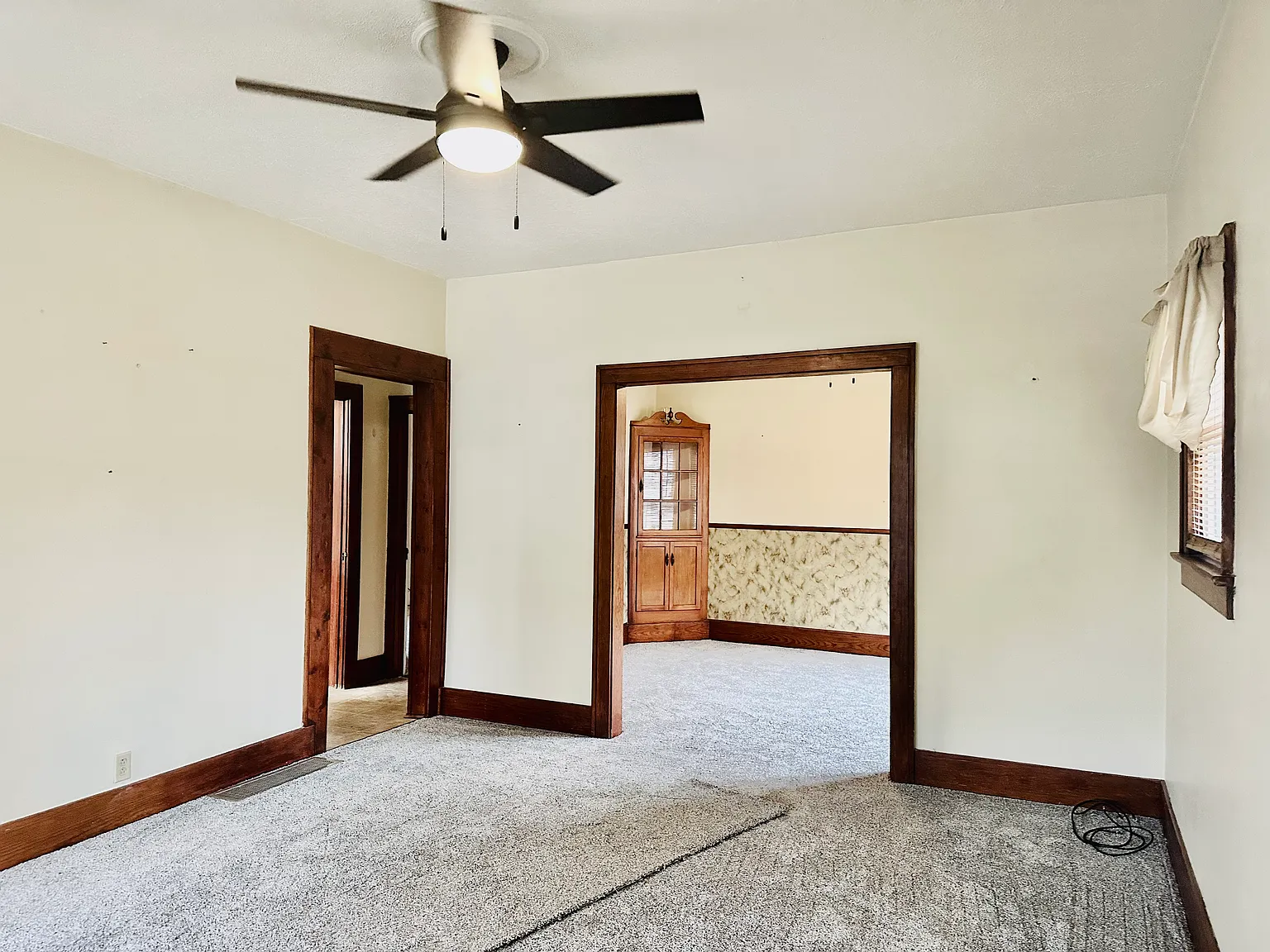 2 bed, $1,000 — Photo 4