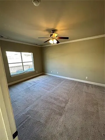 336 Lismore Ln — Photo 6
