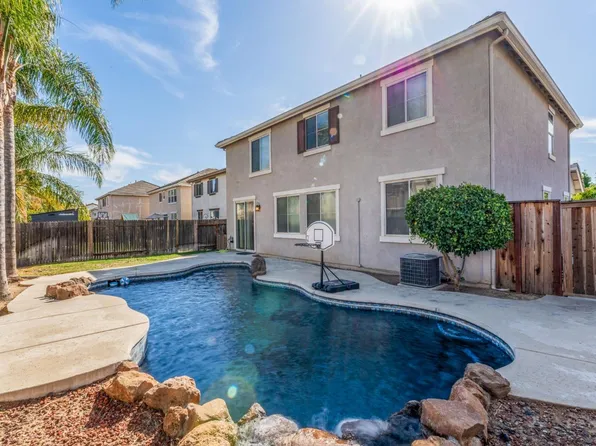 2117 Cermak Way, Elk Grove, CA 95758