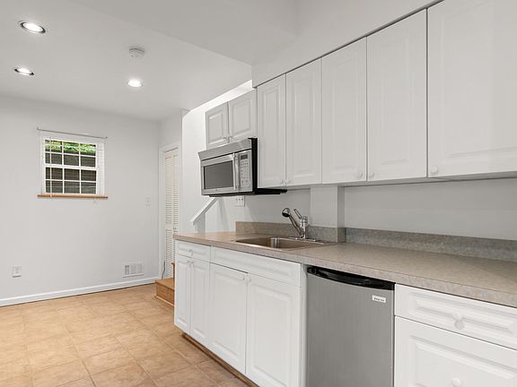 3rd image of 8000 Hamilton Ln