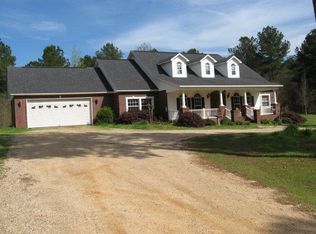 127 Violet Dr, Laurel, MS 39443