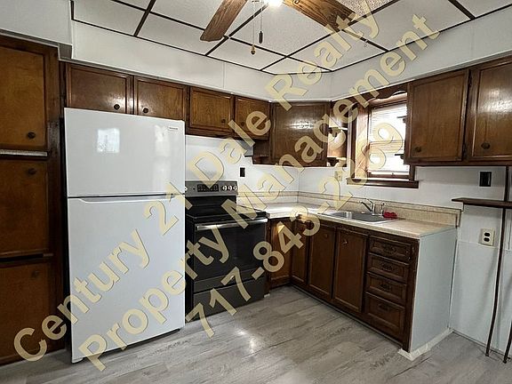 4th image of 1134 W Poplar St #1F