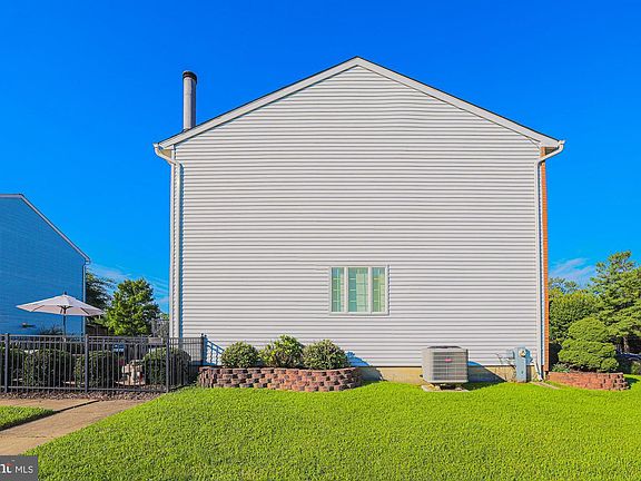 5th image of 9421 Kilbride Ct