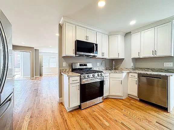 58 Chestnut St #1 — Photo 6