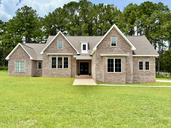 211 Riverchase Dr