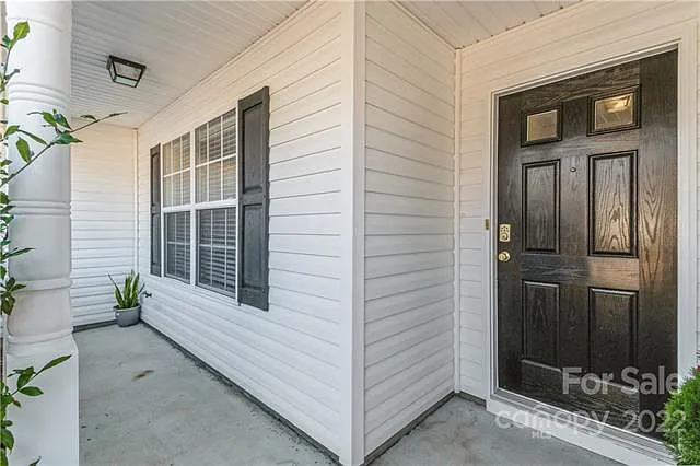 10553 Gold Pan Rd — Photo 2