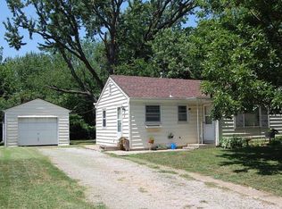 2425 SW Mission Ave, Topeka, KS 66614