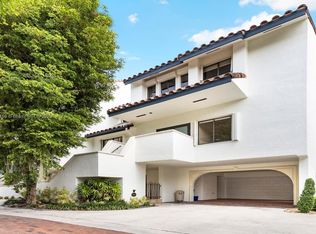 2000 S Bayshore Dr APT 8, Miami, FL 33133