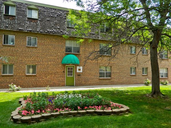 66 Garden Ctr #305