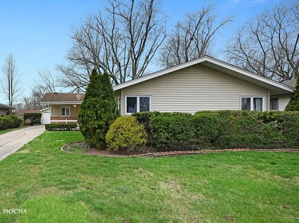 404 New Salem St, Park Forest, IL 60466