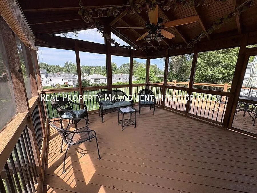 Beautiful Overland 2 Bedroom — Photo 2