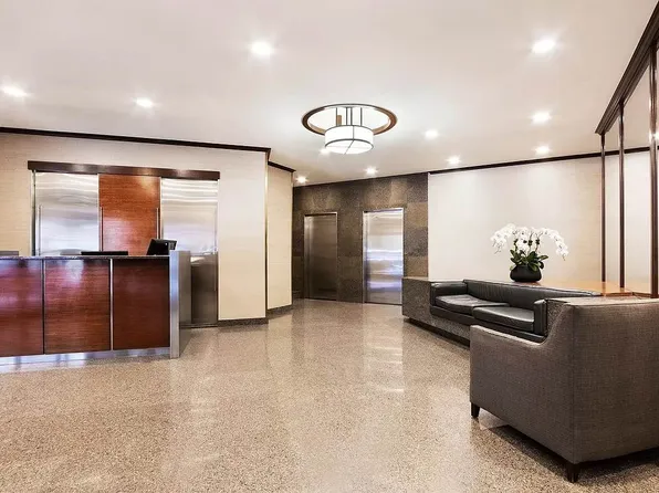 301 East 62nd Street image 10 of 12