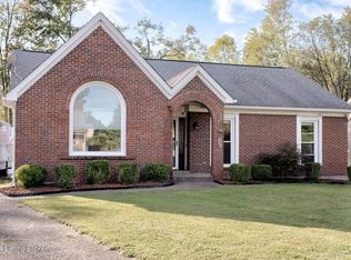 6906 Avanti Pl, Louisville, KY 40291