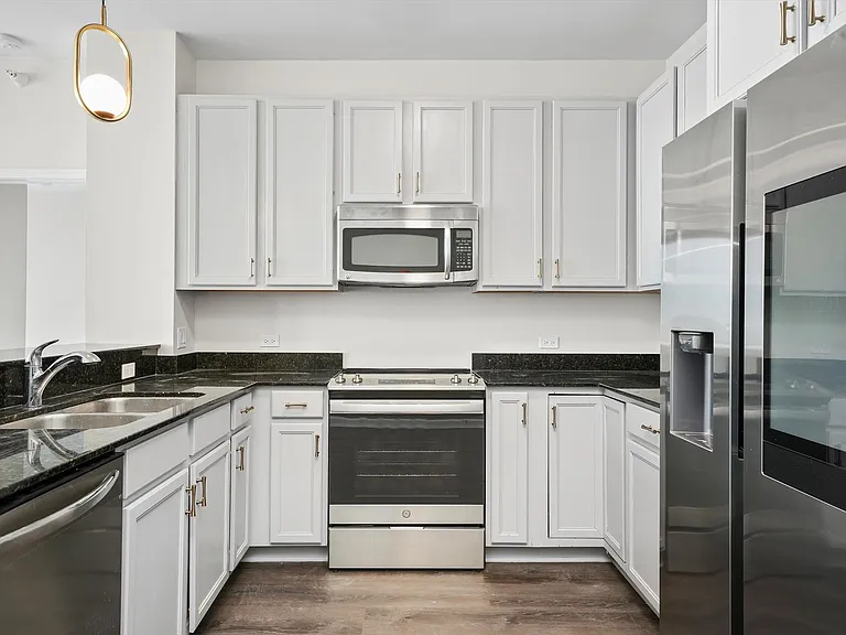 1629 S Prairie Ave #1908 — Photo 6