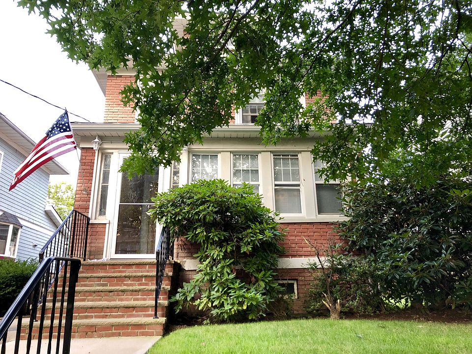 1st image of 415 Hoyt Ave