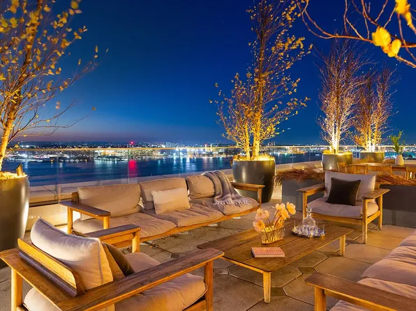 110 Charlton Street image 1 of 8