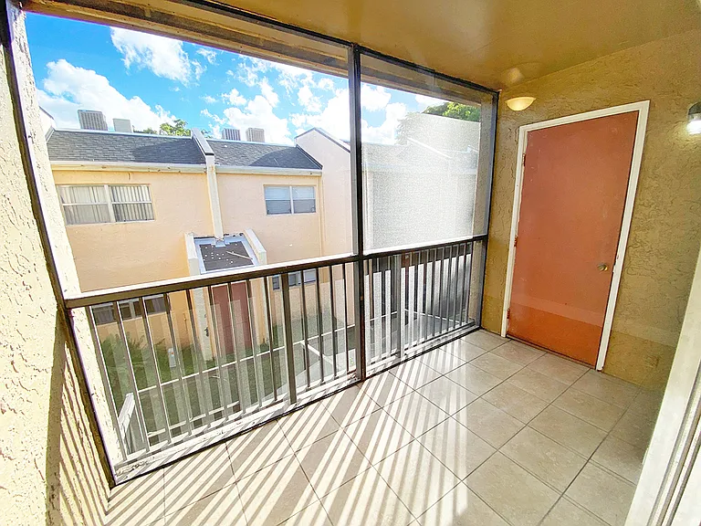 4423 Treehouse Ln #21G — Photo 3
