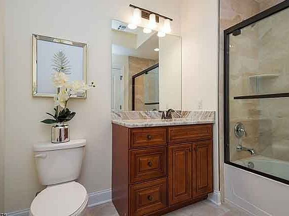 4th image of 6 N Doughty Ave APT 202