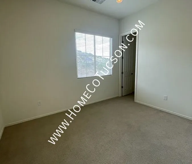 38628 S Running Roses Ln — Photo 10