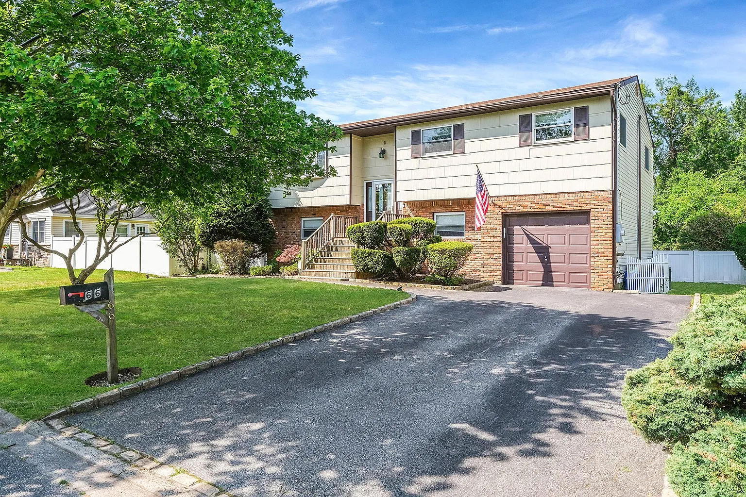 66 Stowe Avenue photo 1