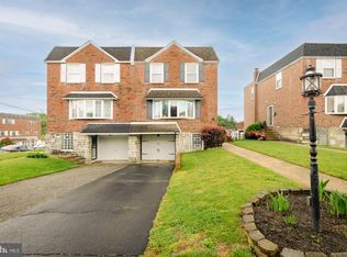 102 Hickory Hill Rd, Philadelphia, PA 19154