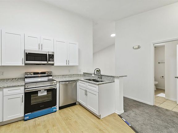 3rd image of 8827 GRAND PALMS CIRCLE #B