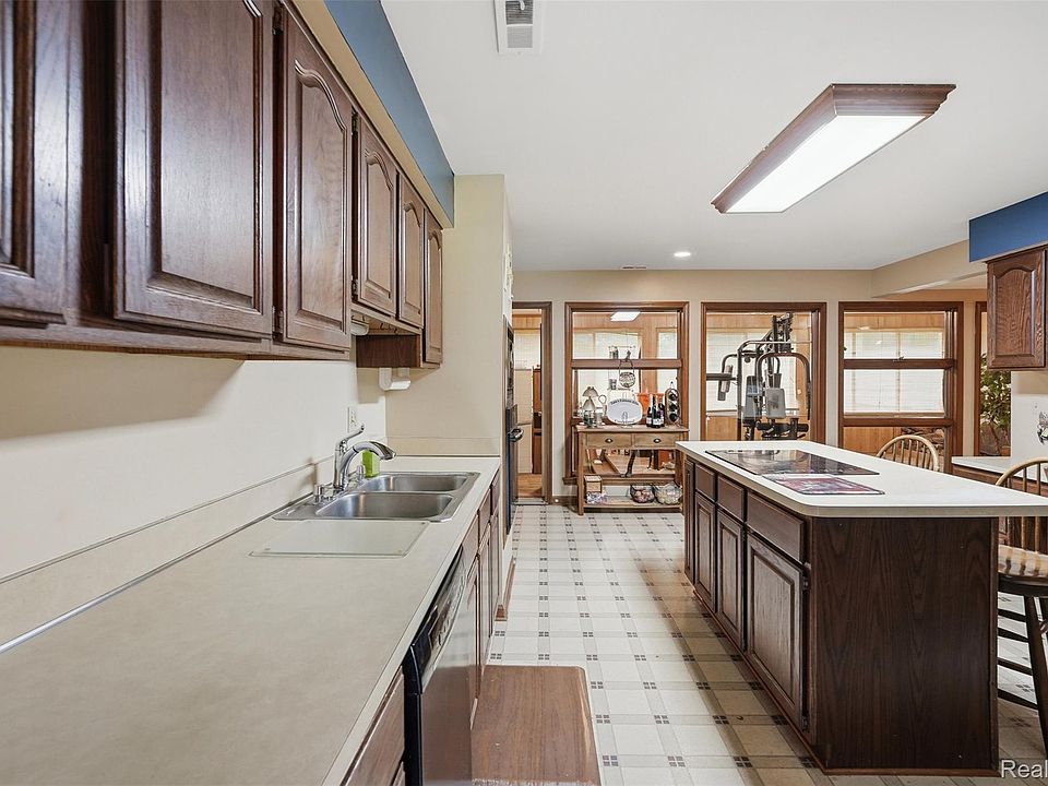 11034 Grand River Rd, photo 18