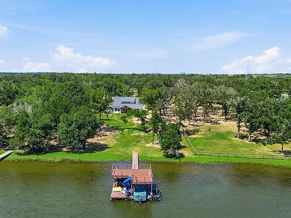 3rd image of 624 County Road 3674
