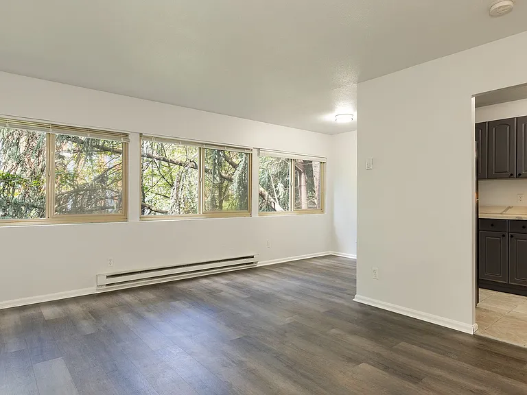 The Willis Apartments — Photo 42