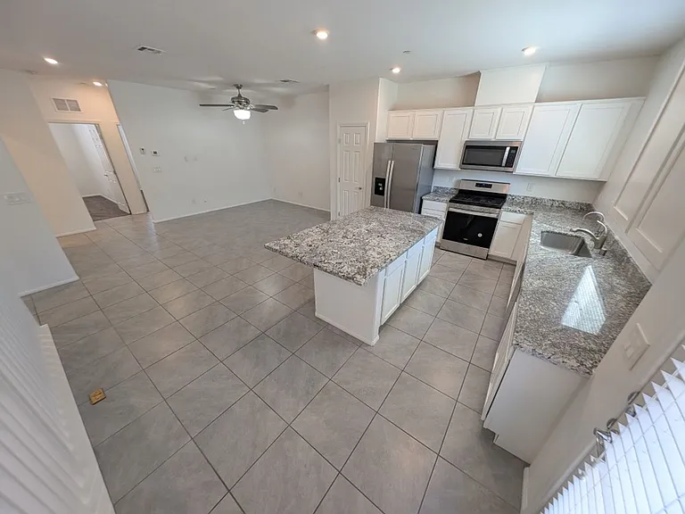 664 Vetiver Ln — Photo 10