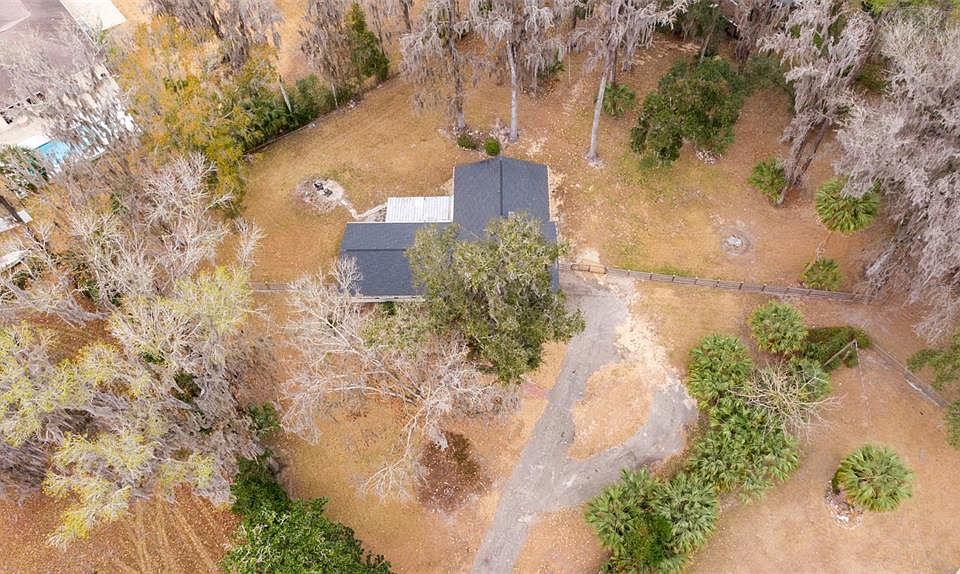 1st image of 411 SW 36th Pl