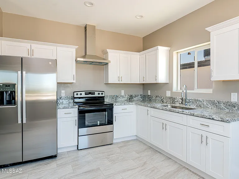 2447 S Campbell Ave #1 — Photo 6