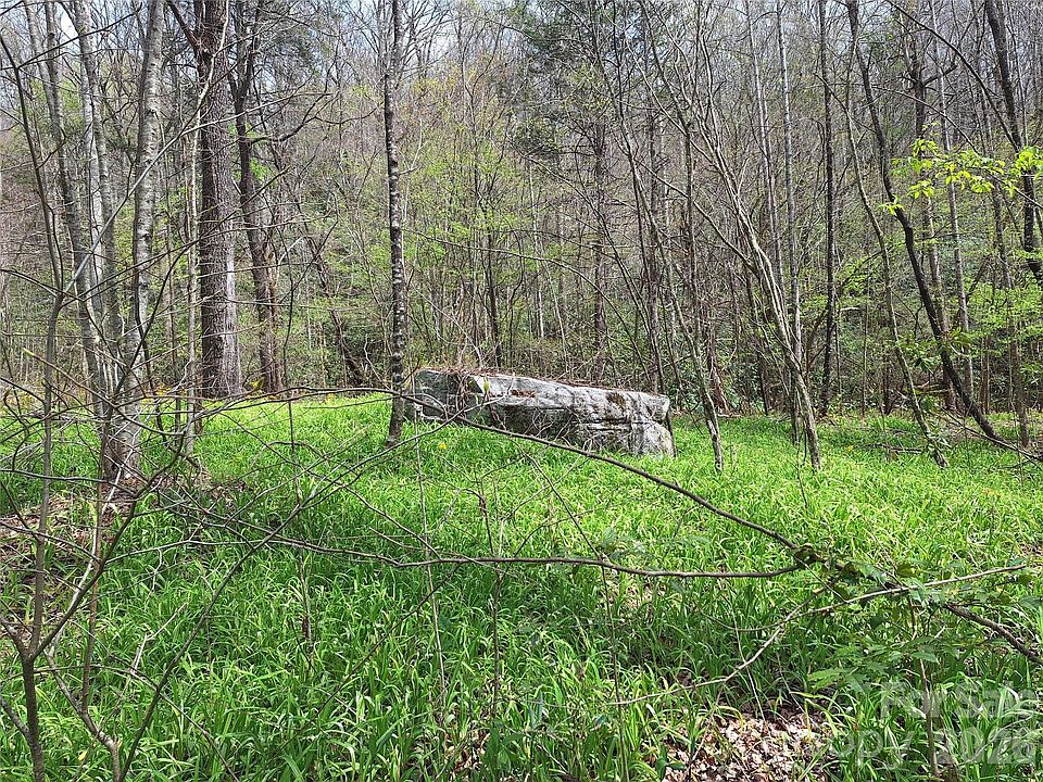1st image of 946 Lake Rd