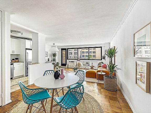 3rd image of 16 W 16th St APT 8TN