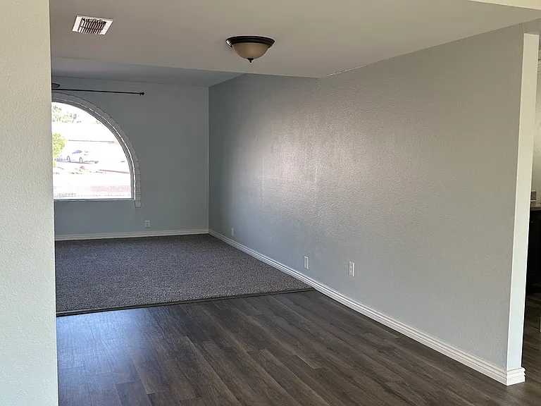 3742 W Sandra Ter — Photo 13